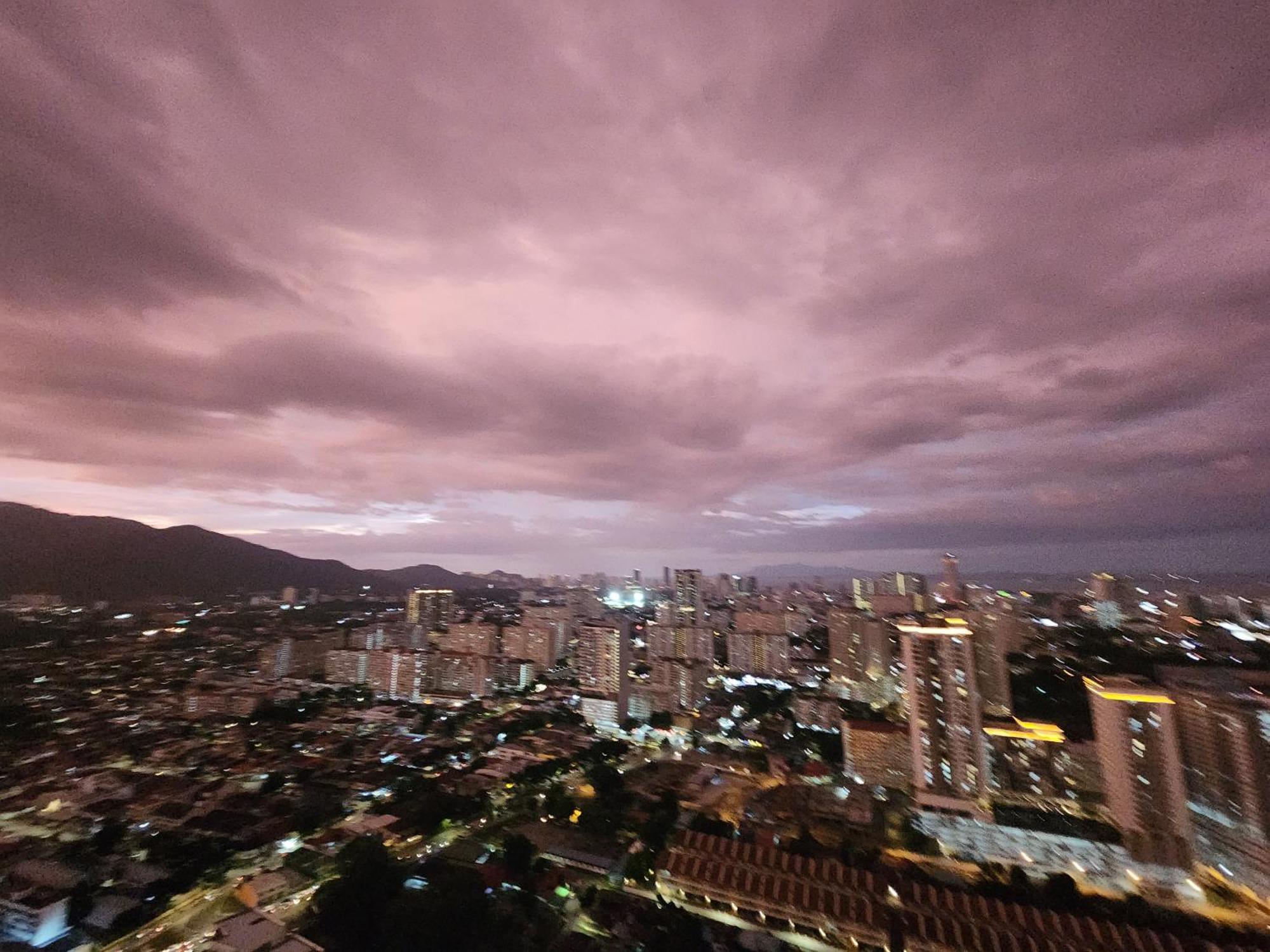 Urban Suites - Penang Jelutong エクステリア 写真