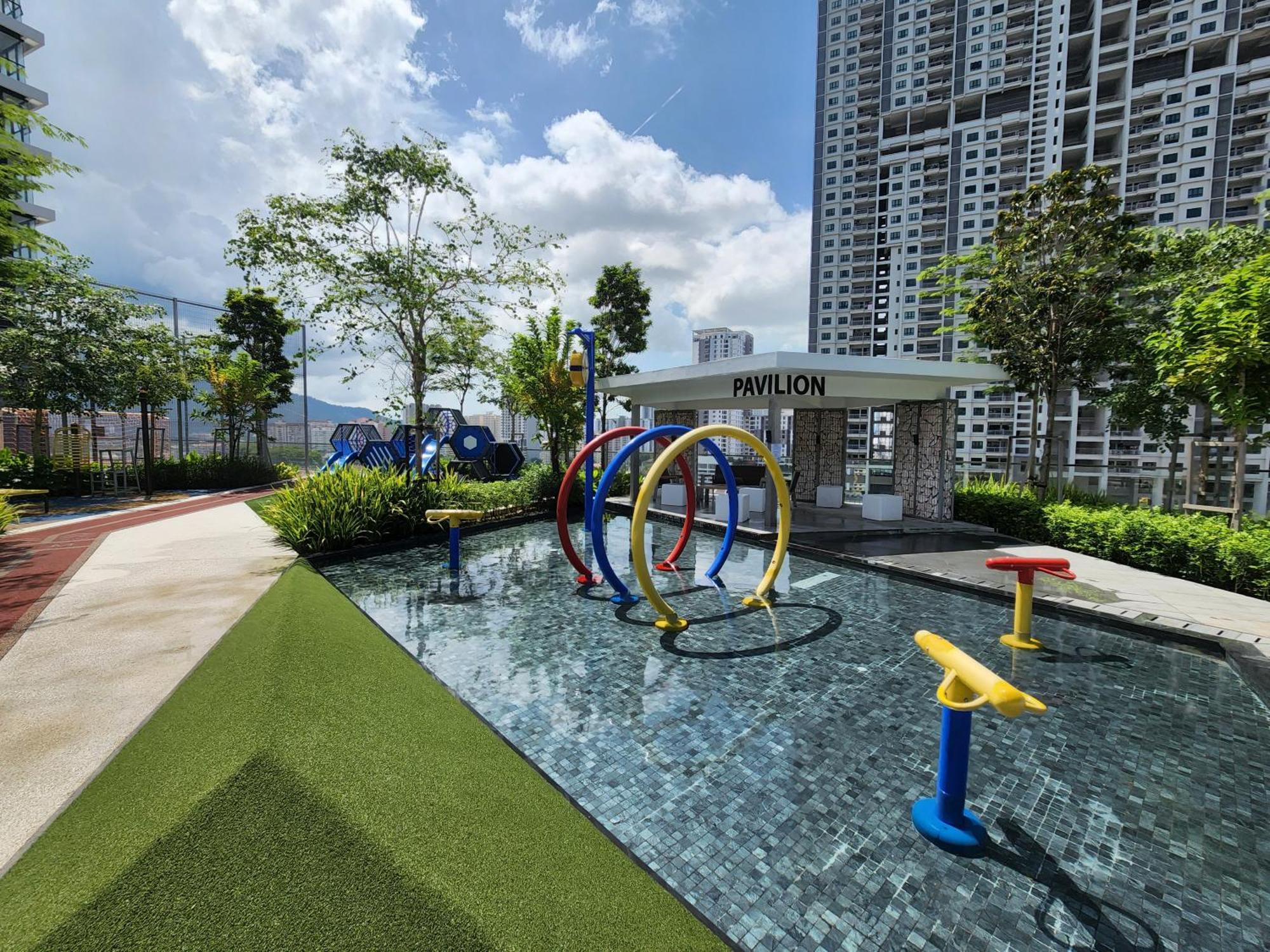 Urban Suites - Penang Jelutong エクステリア 写真