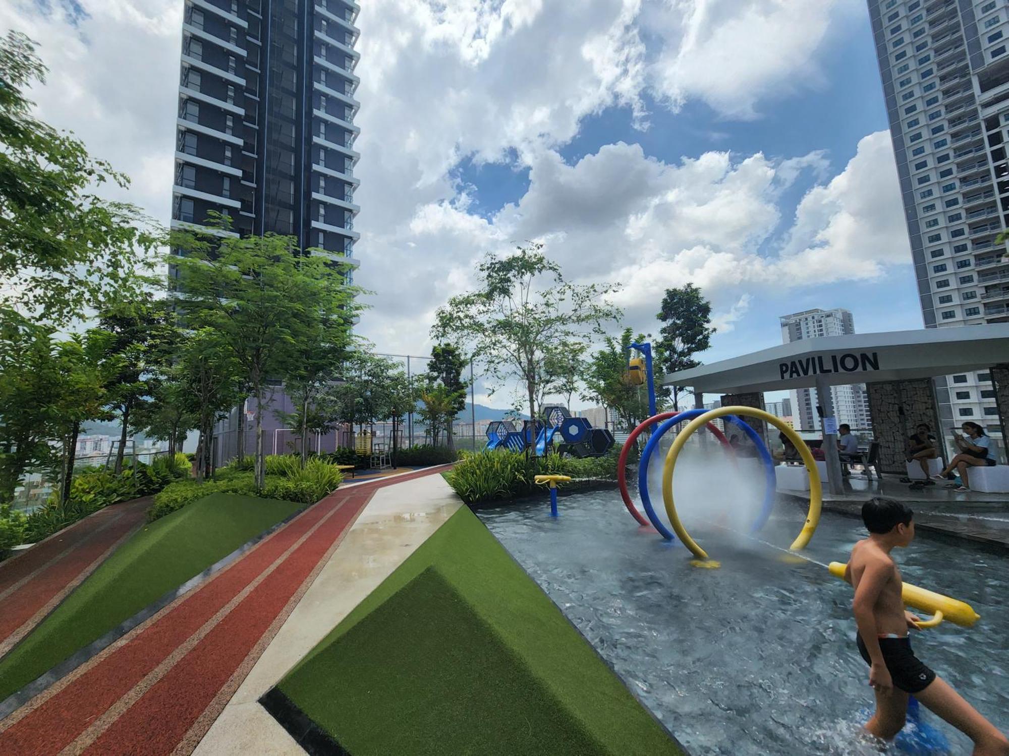 Urban Suites - Penang Jelutong エクステリア 写真